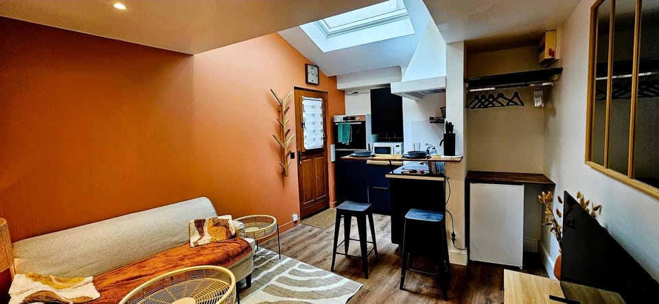 Living room, Seating area, kitchen