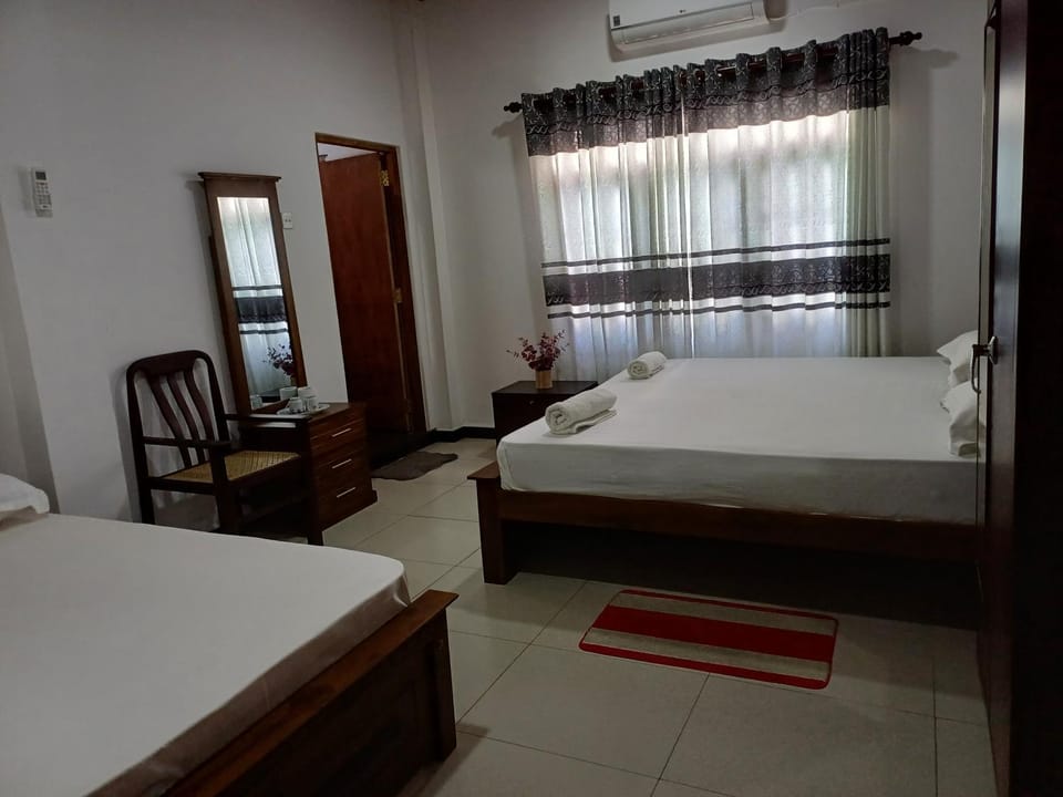 Photo of the whole room, Bedroom, air conditioner