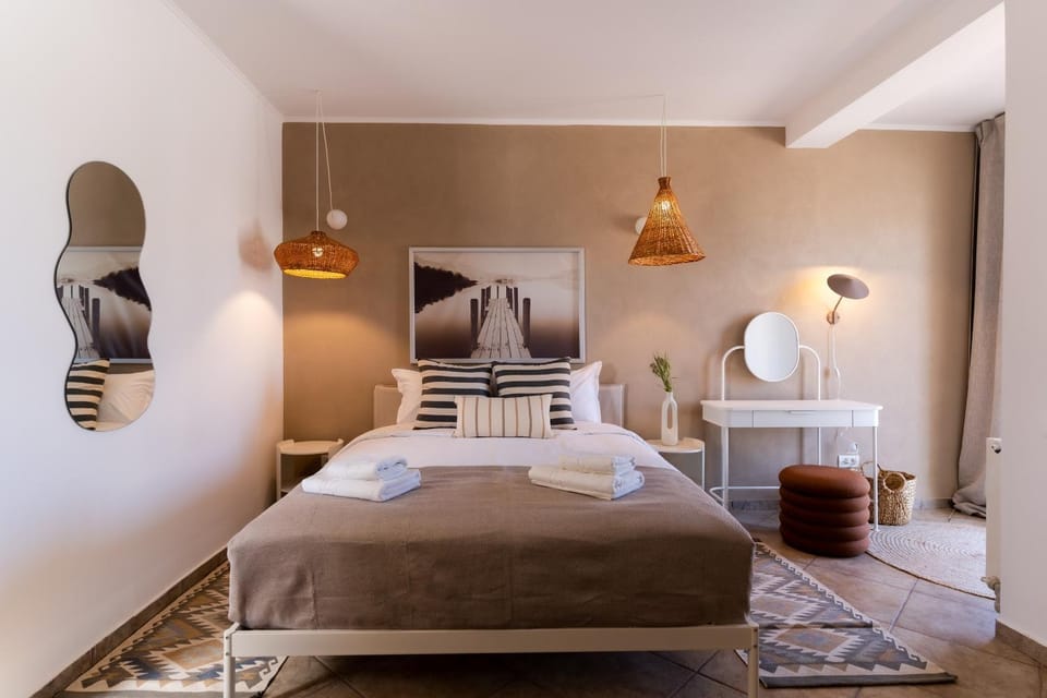 Bed, Bedroom, air conditioner