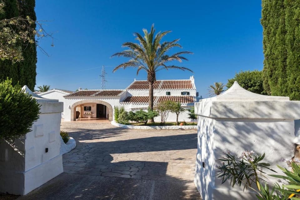 Property building, Spring, Day, Garden, Garden view