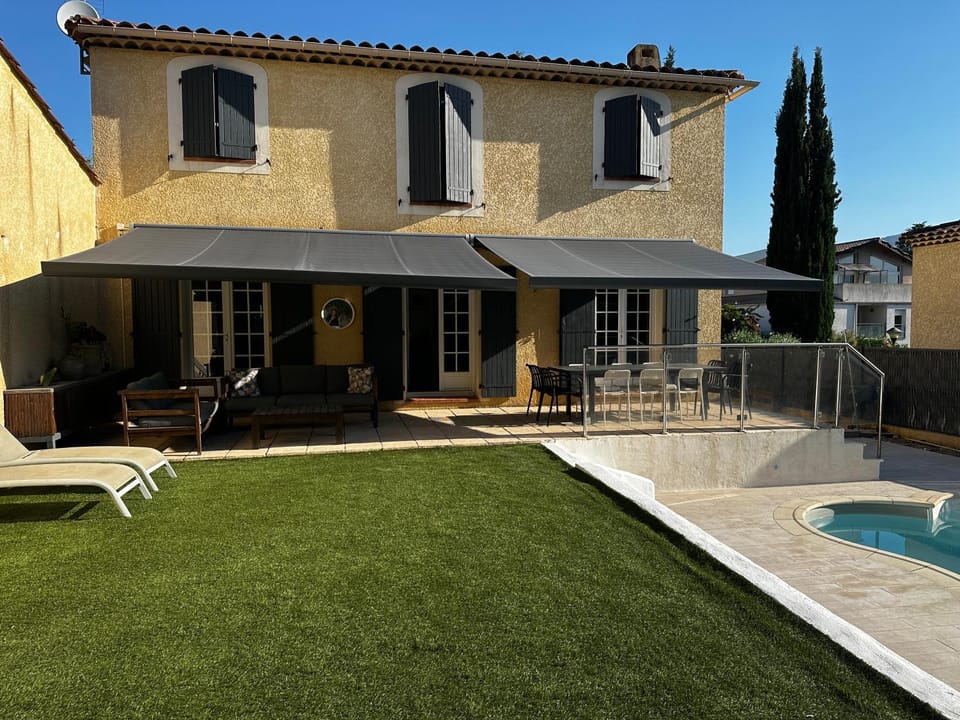 Patio, Garden view
