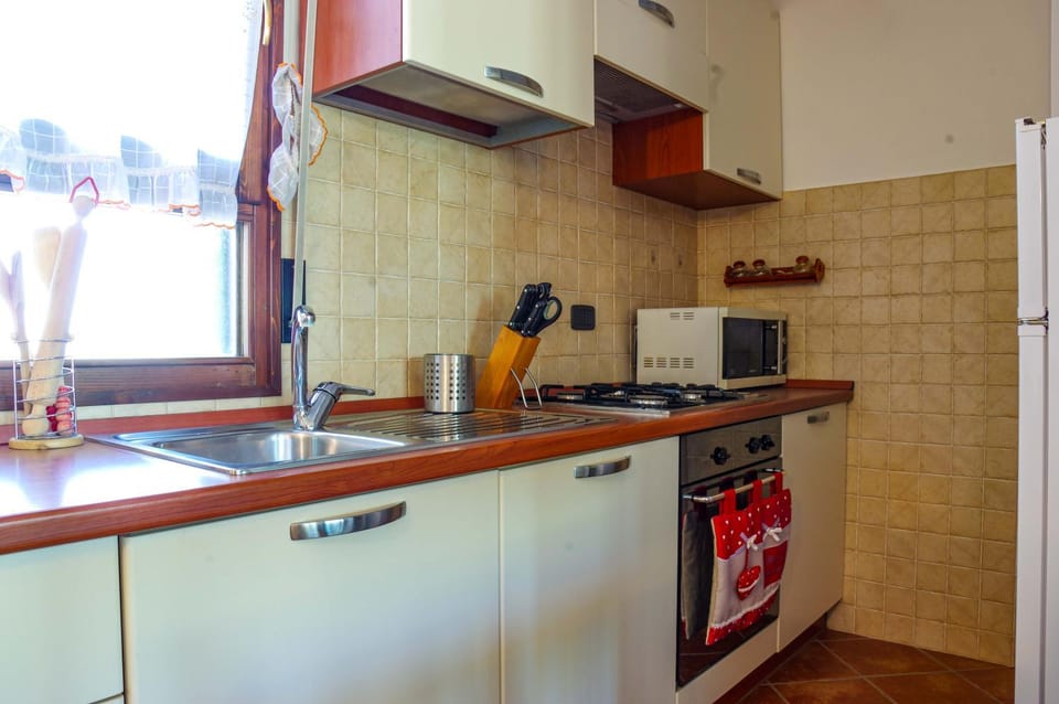 Kitchen or kitchenette, Other