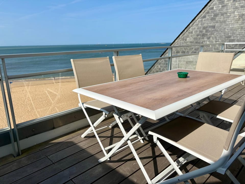 Natural landscape, View (from property/room), Balcony/Terrace, Sea view