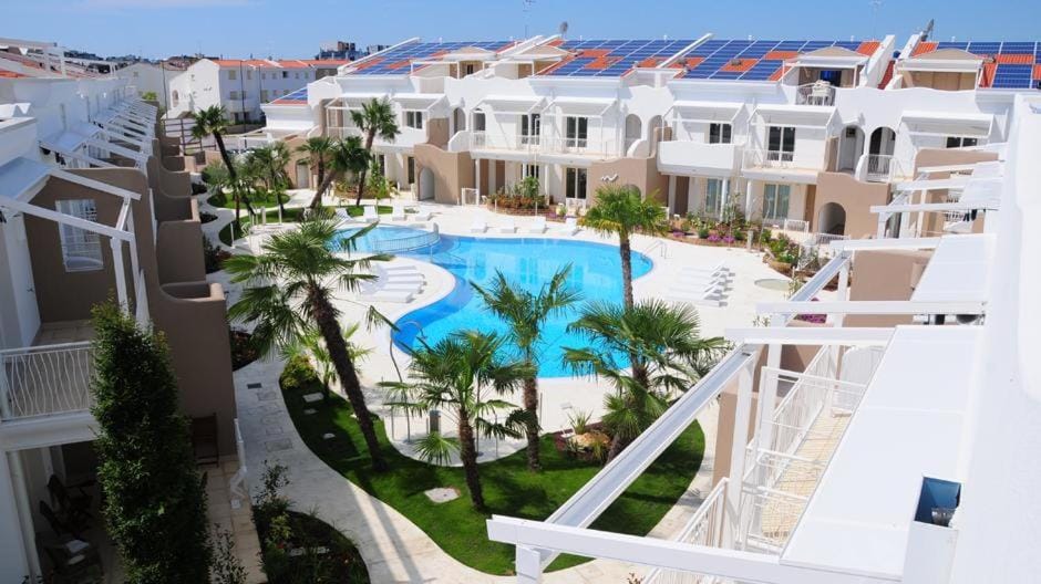 Wave Village Piazza Trieste Family Apartment - SPIAGGIA INCLUSA Apartment in Lido di Jesolo
