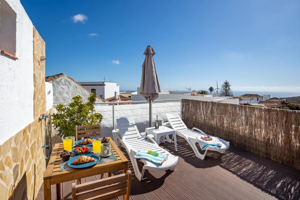Solarium, Balcony/Terrace, Landmark view, Sea view, sunbed