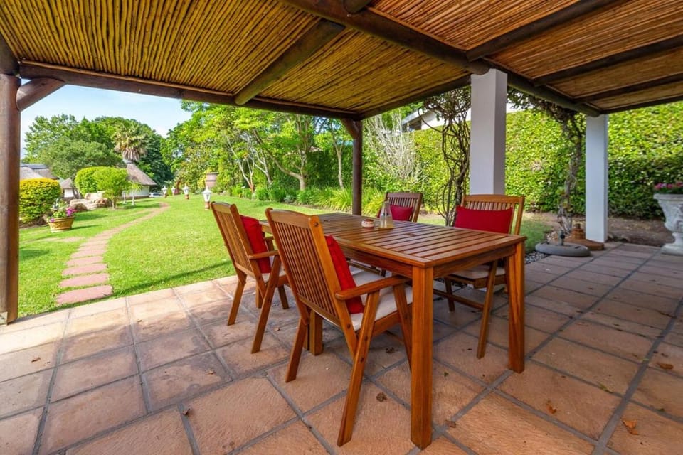 Patio, Garden, Dining area, Garden view