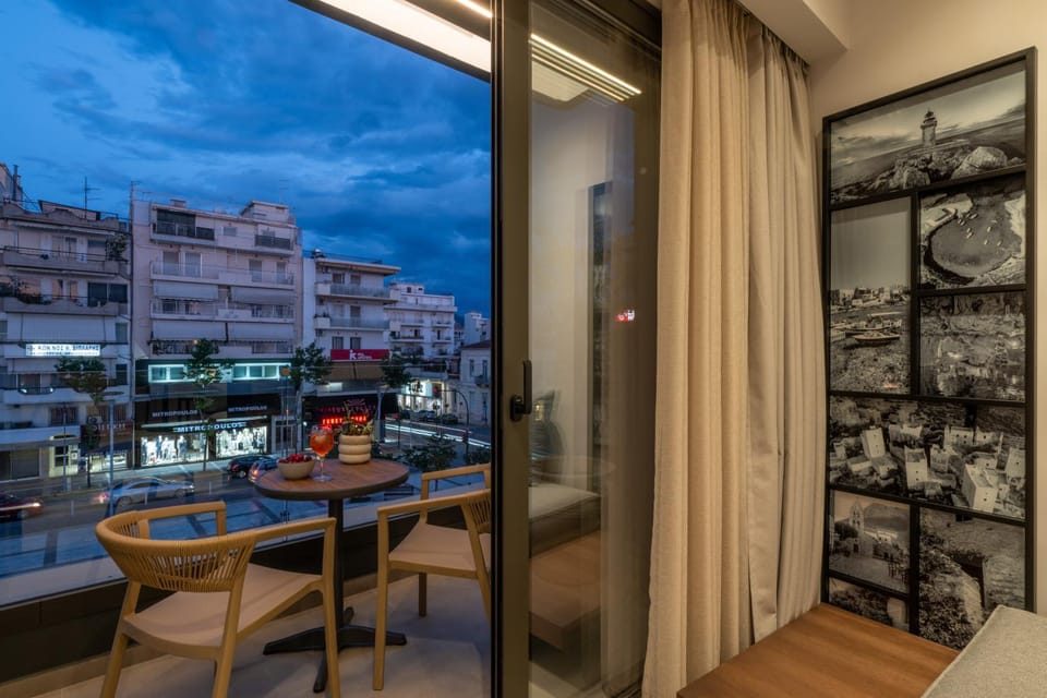 View (from property/room), Balcony/Terrace, City view
