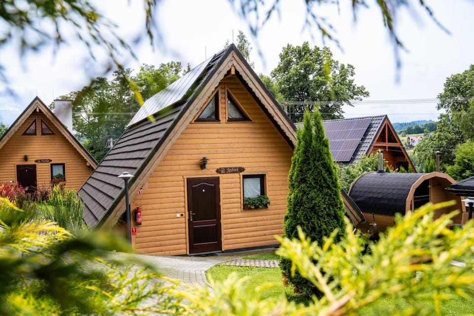 Property building, Natural landscape, Garden
