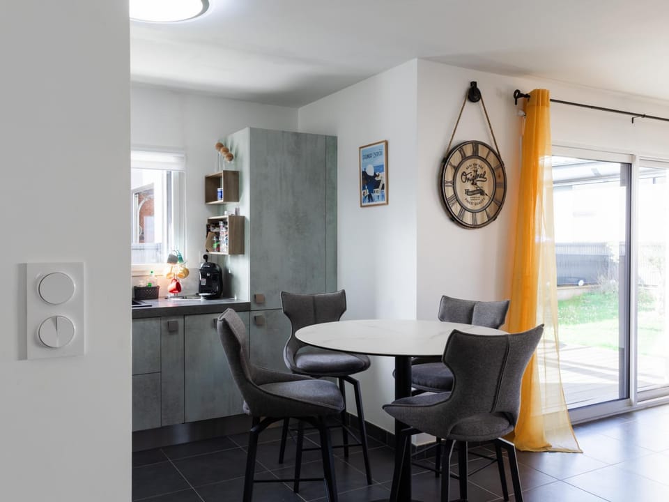 Property building, Living room