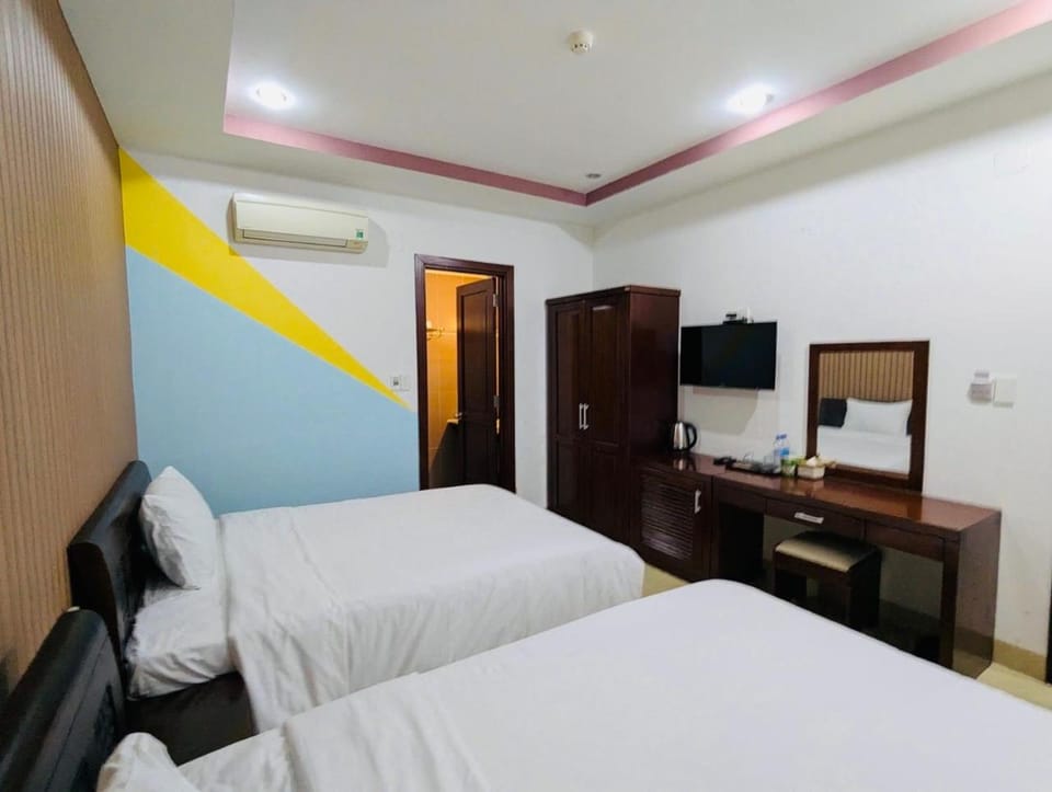 Bed, TV and multimedia, Photo of the whole room, Bedroom, air conditioner