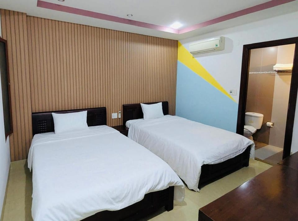 Bed, Bedroom, air conditioner