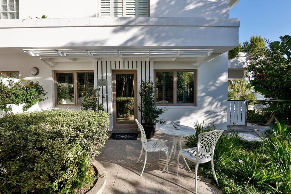 Clifton YOLO Spaces - Clifton Mansion Villa Apartment Apartment in Cape Town