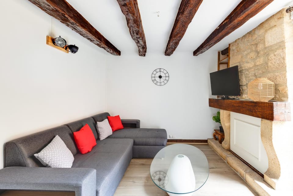 Communal lounge/ TV room, Living room