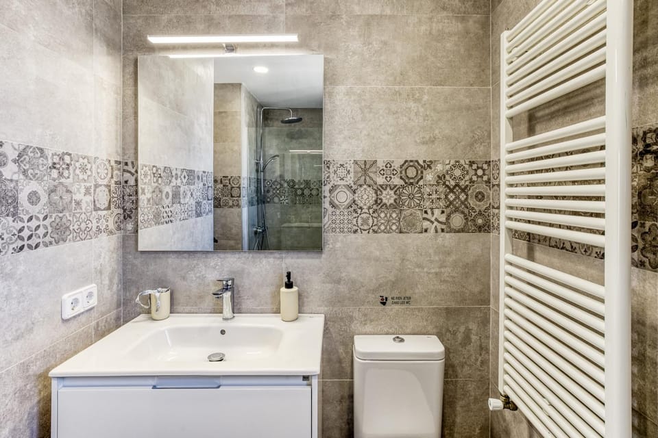 Bathroom, Living room