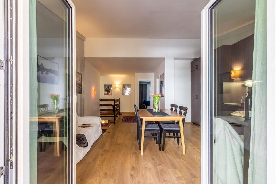 Kitchen or kitchenette, Living room, Dining area