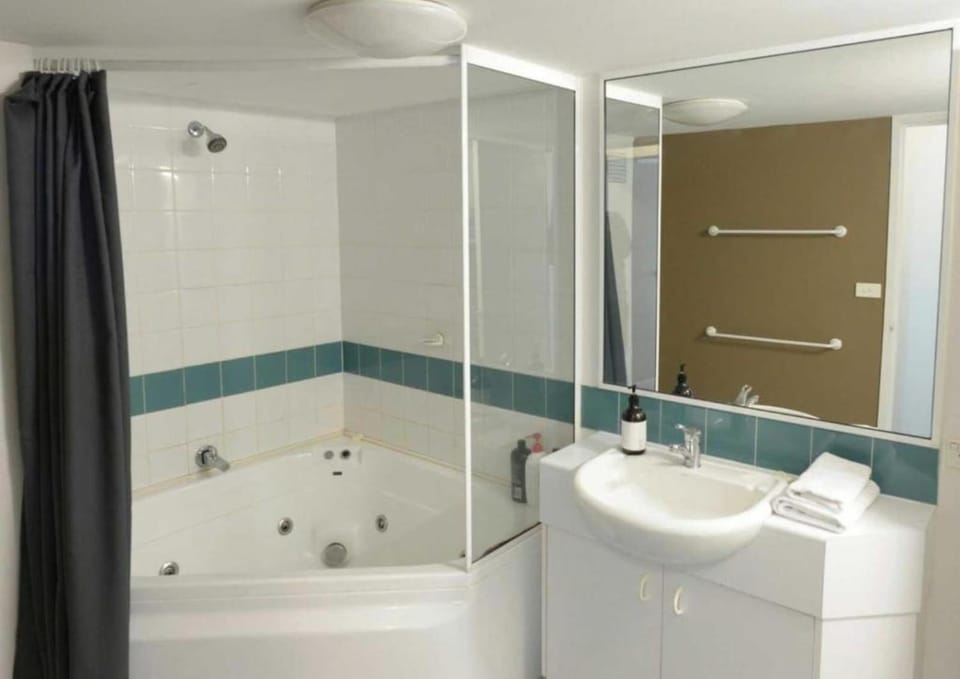 Shower, Bathroom, Bath