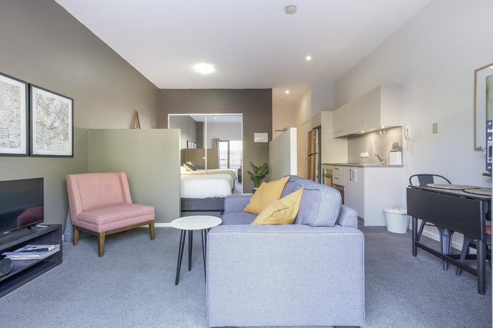Kitchen or kitchenette, Living room