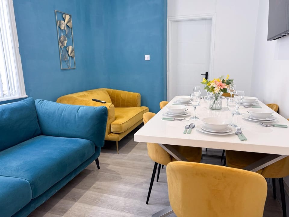 Wellesley House 5BR Entire Home Apartment in Middlesbrough