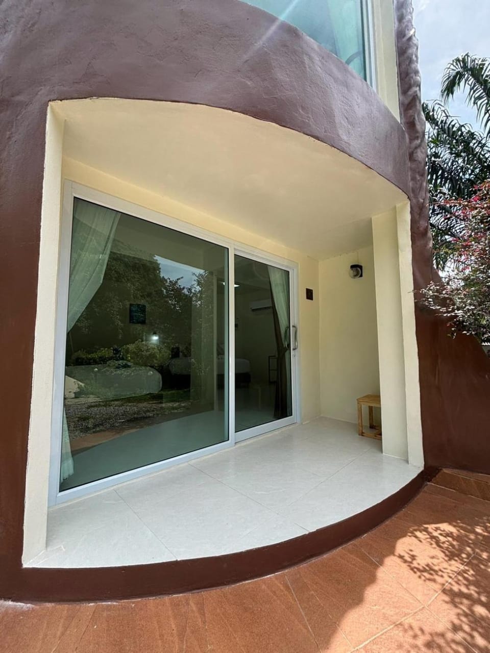 Property building, Day