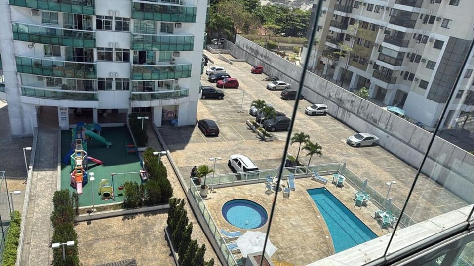 Property building, Day, Bird's eye view, Pool view, Swimming pool, Parking