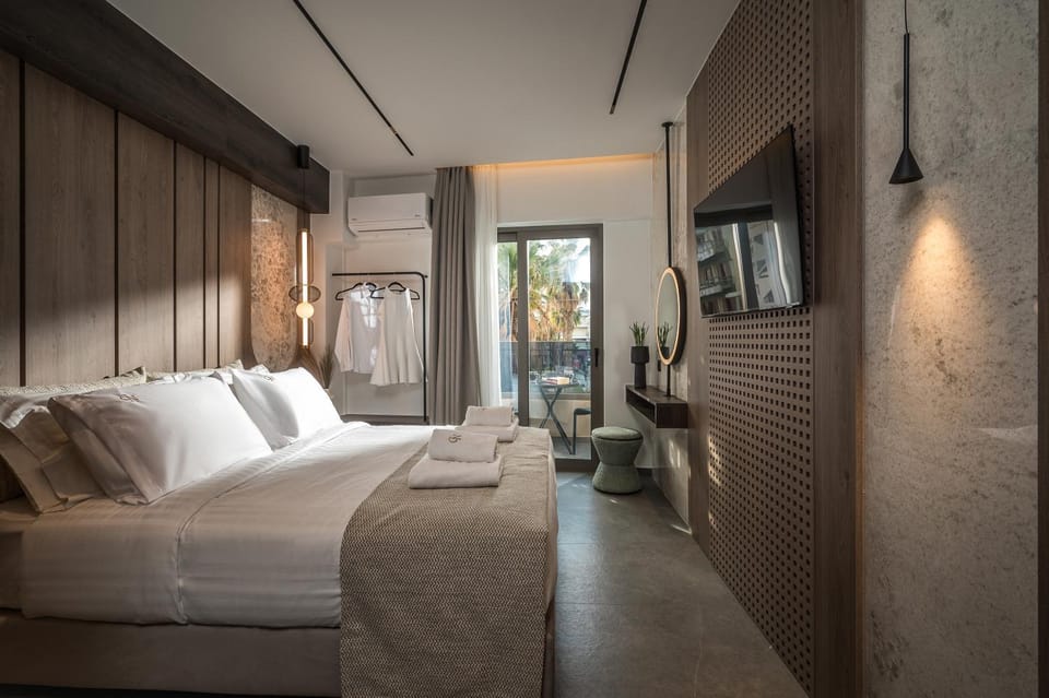 Bed, TV and multimedia, Coffee/tea facilities, Balcony/Terrace, Bedroom, Location, wardrobe, air conditioner