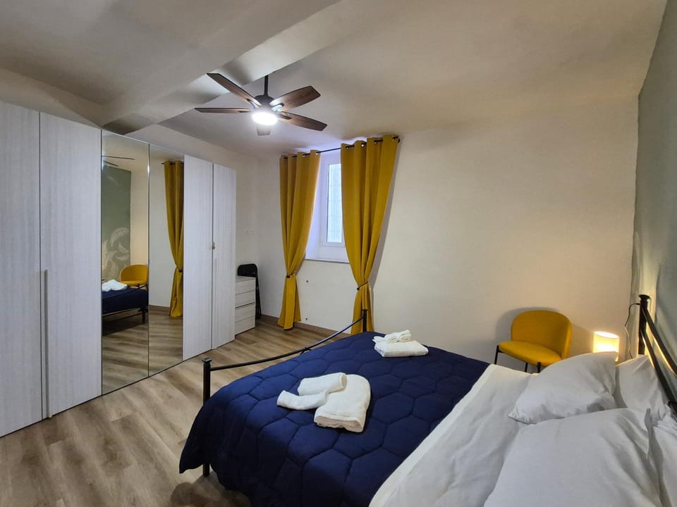 Bed, Photo of the whole room, Bedroom, towels, wardrobe