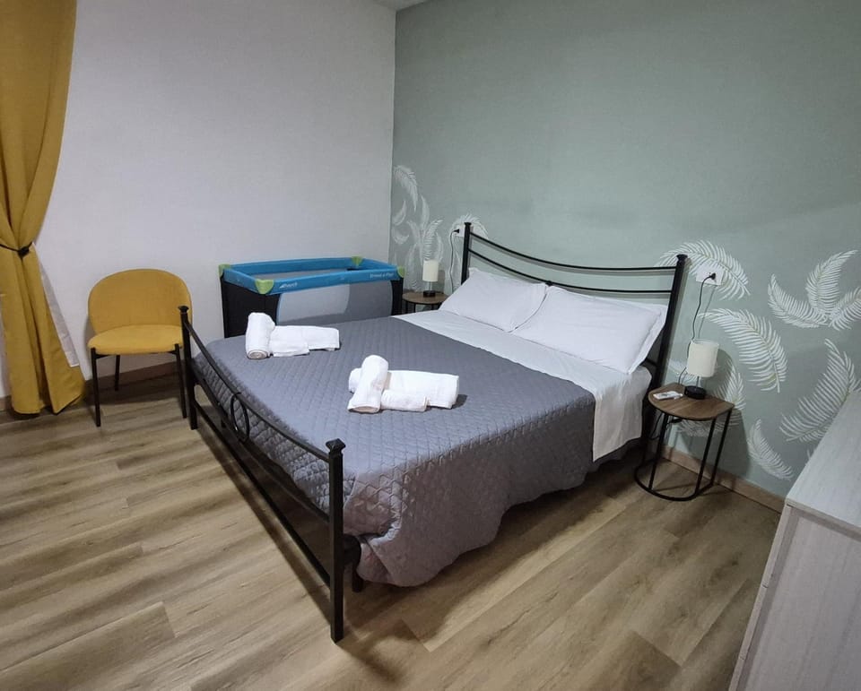 Bed, Bedroom, cot
