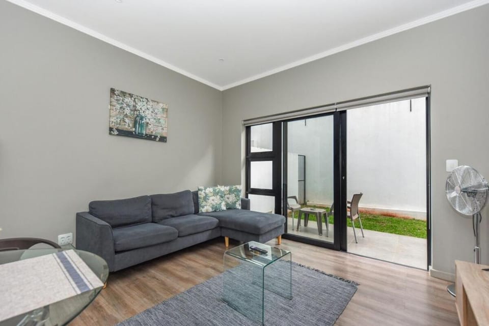 Balcony/Terrace, Living room, Photo of the whole room, Seating area
