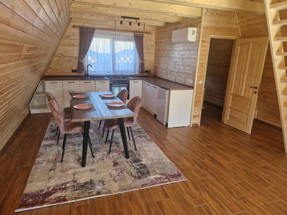 GOLD A-frame Peștera Urșilor House in Romania