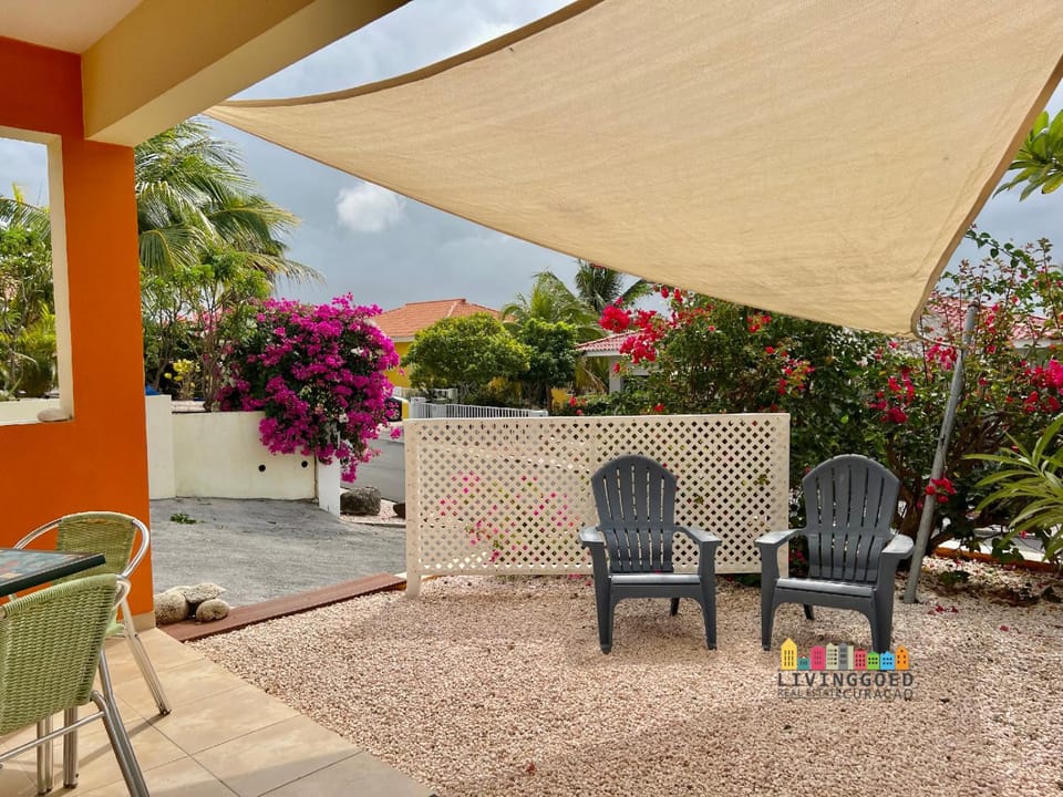 Balcony/Terrace, Garden view