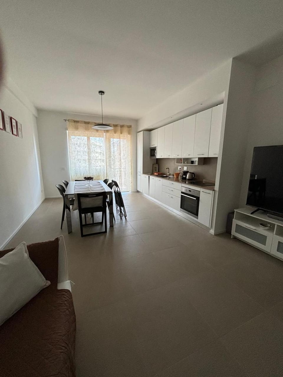 Communal lounge/ TV room, TV and multimedia, Kitchen or kitchenette, Living room, Seating area, Dining area, Evening entertainment