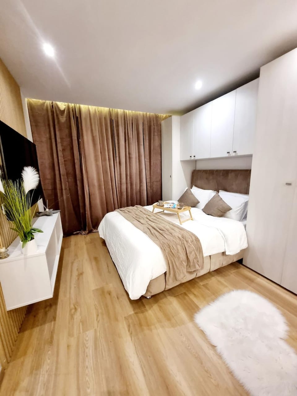 Bed, Bedroom