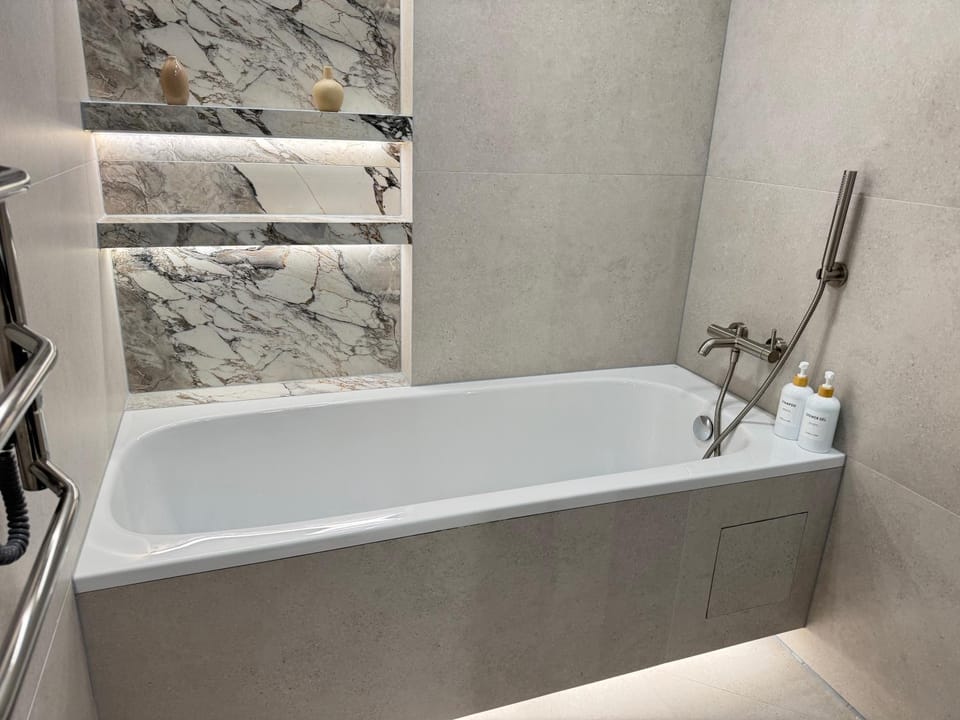 Bathroom, Bath