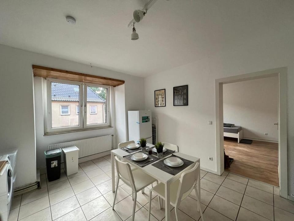 Kitchen or kitchenette, Seating area, Dining area