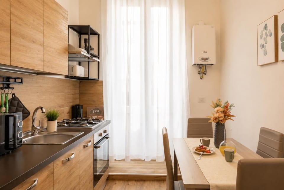 Coffee/tea facilities, Kitchen or kitchenette, Dining area, Breakfast, dishwasher, minibar, pet friendly, stove, toaster, washing machine
