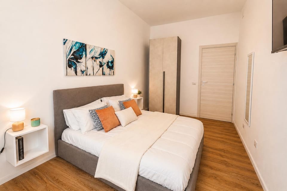 Bed, Photo of the whole room, Bedroom, young children, cot, heating, internet, pet friendly, towels, wardrobe, air conditioner