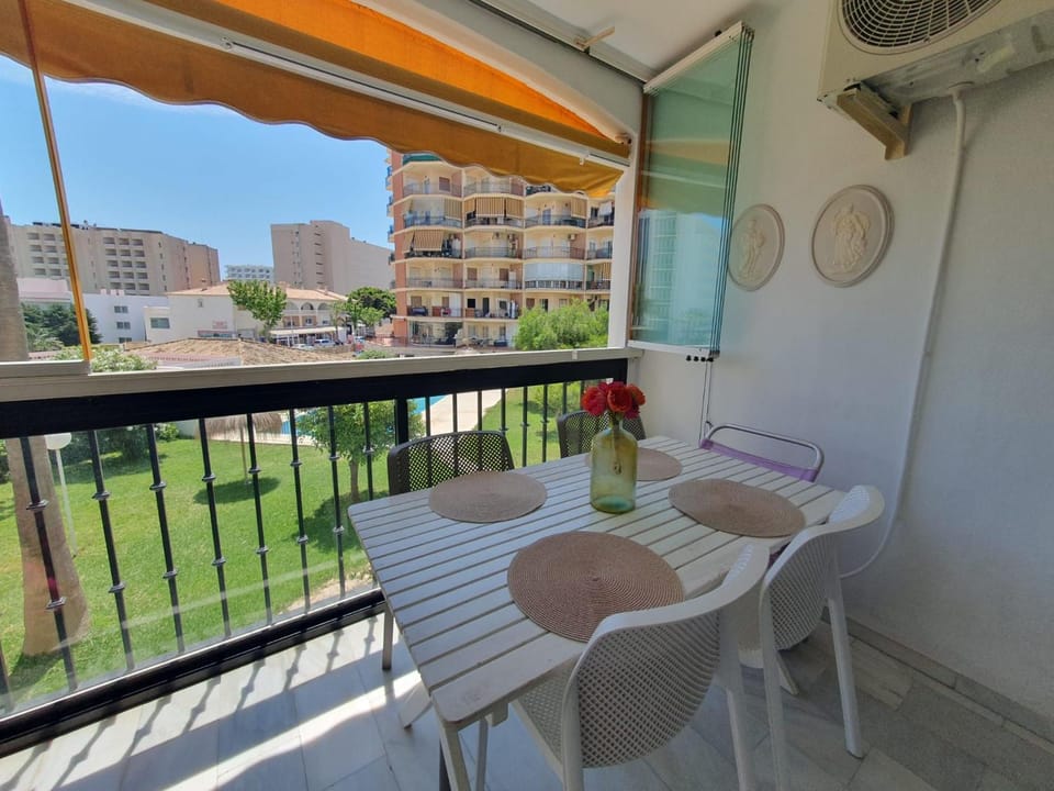 View (from property/room), Balcony/Terrace, Seating area