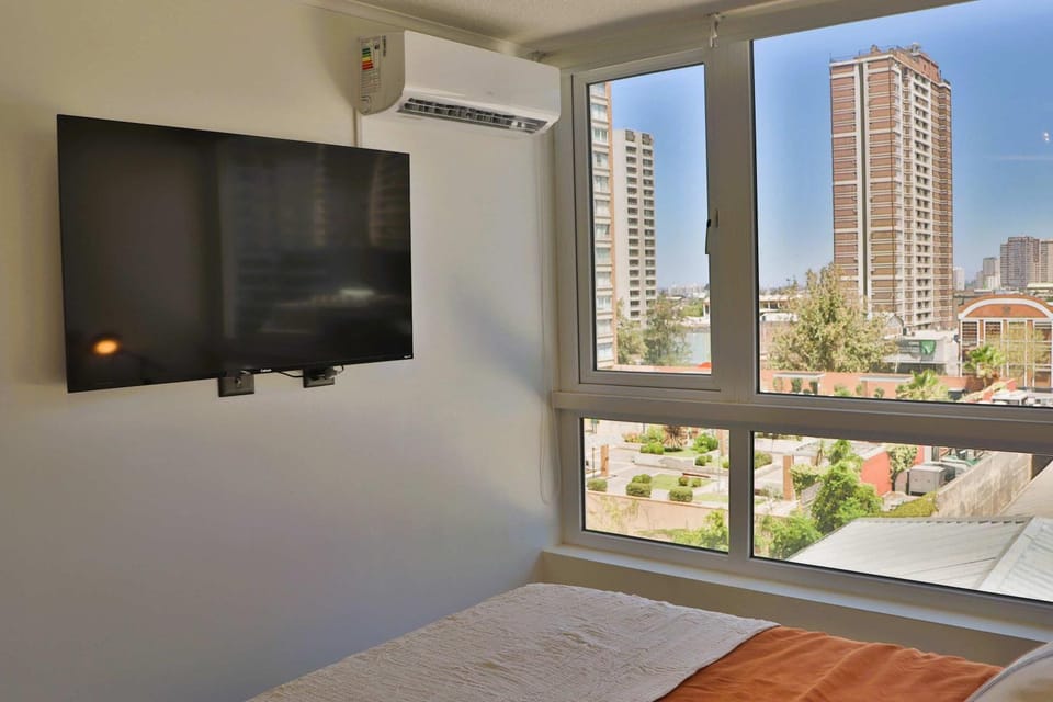 HOM I Amplio 1D1B en metro Irarrazabal A estrenar GB206 Apartment in Santiago