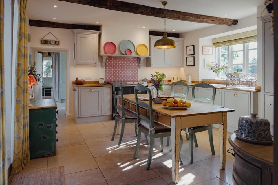 Manor House Farm by Birch Stays House in Bristol