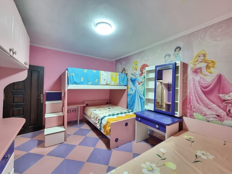 Bed, Bedroom, bunk bed, wardrobe