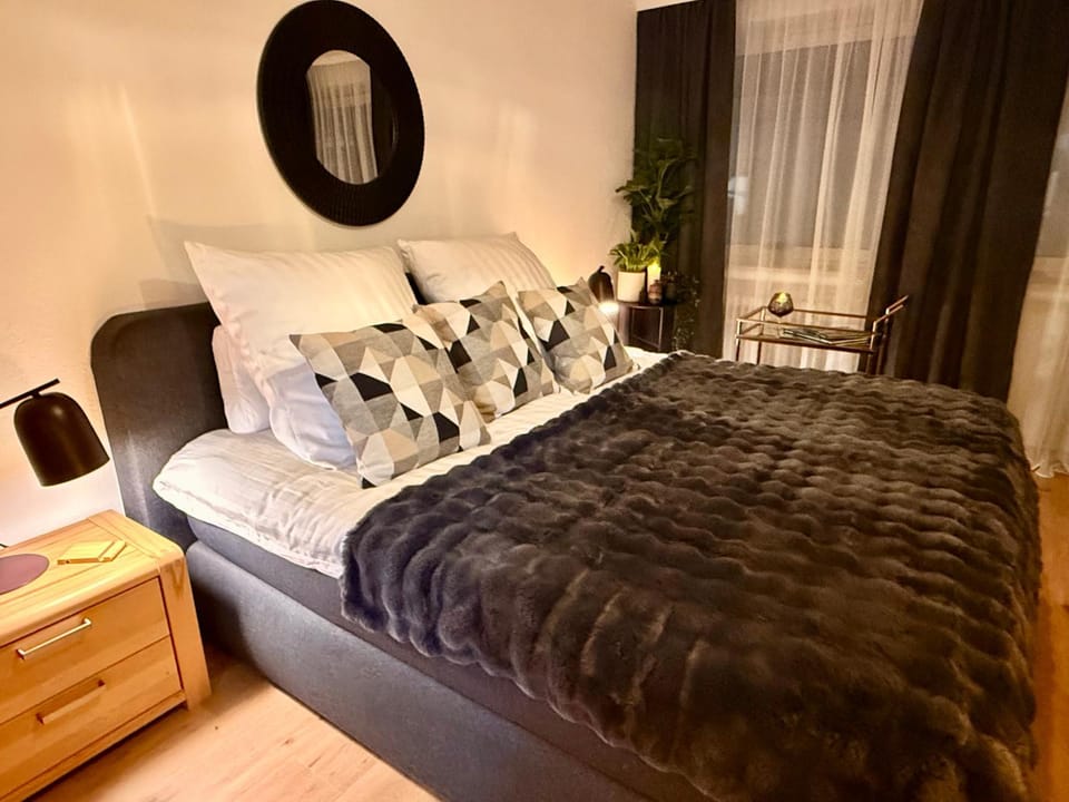 Bed, Bedroom