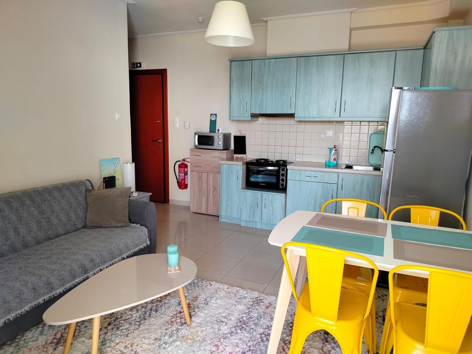 Kitchen or kitchenette, Living room, Dining area