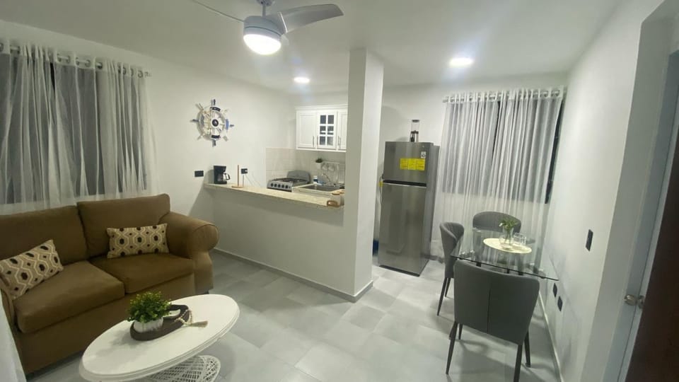 Kitchen or kitchenette, Living room, Dining area