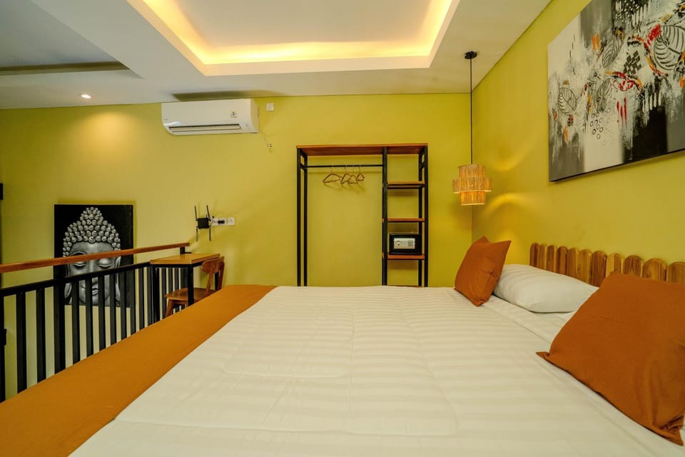 Bedroom, air conditioner