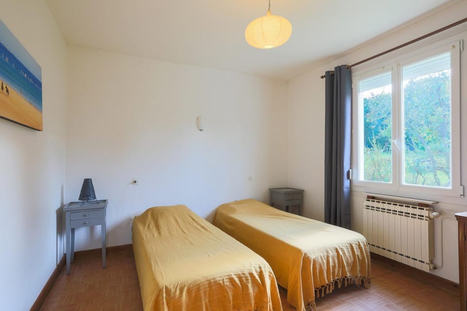 Property building, Living room, Bedroom