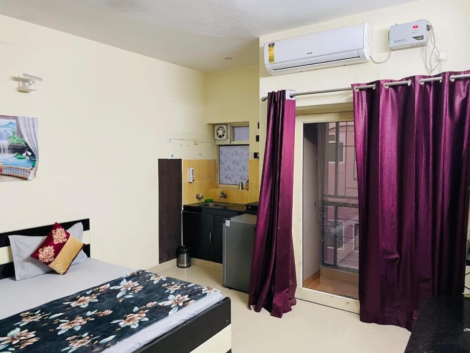 TV and multimedia, air conditioner
