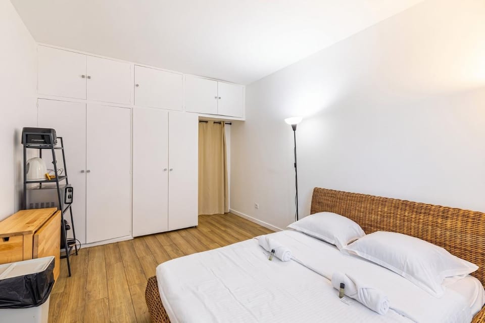 GuestReady - L'Petite Maison Rouge Apartment in Paris