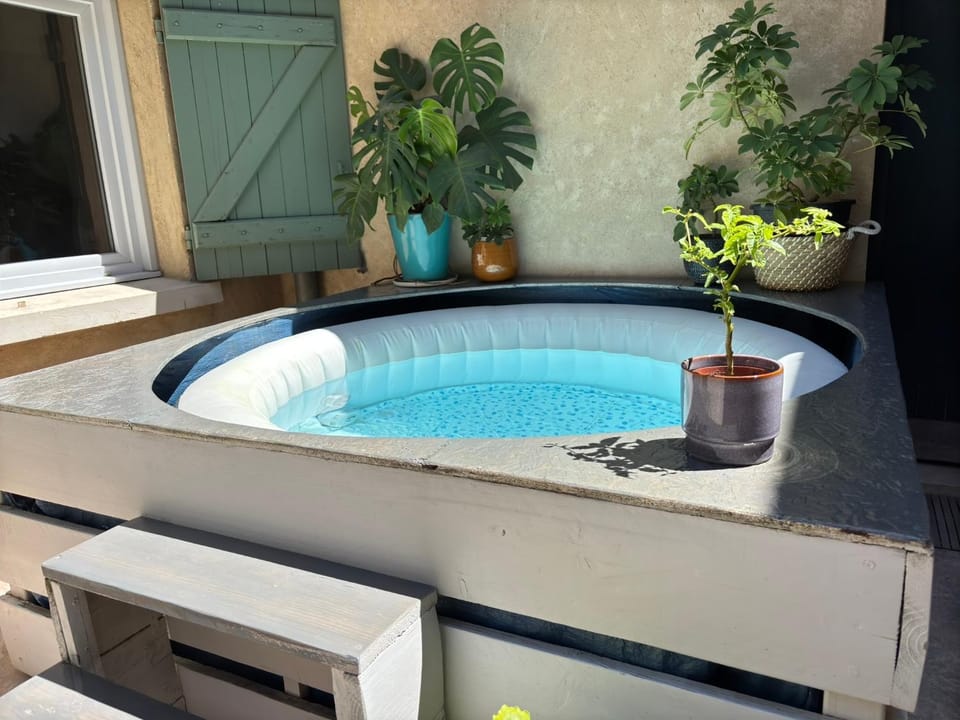 Hot Tub, Spa and wellness centre/facilities