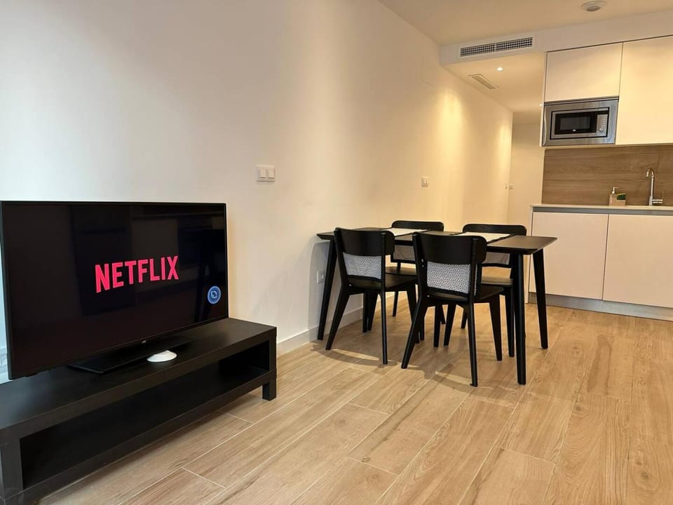 TV and multimedia, Dining area
