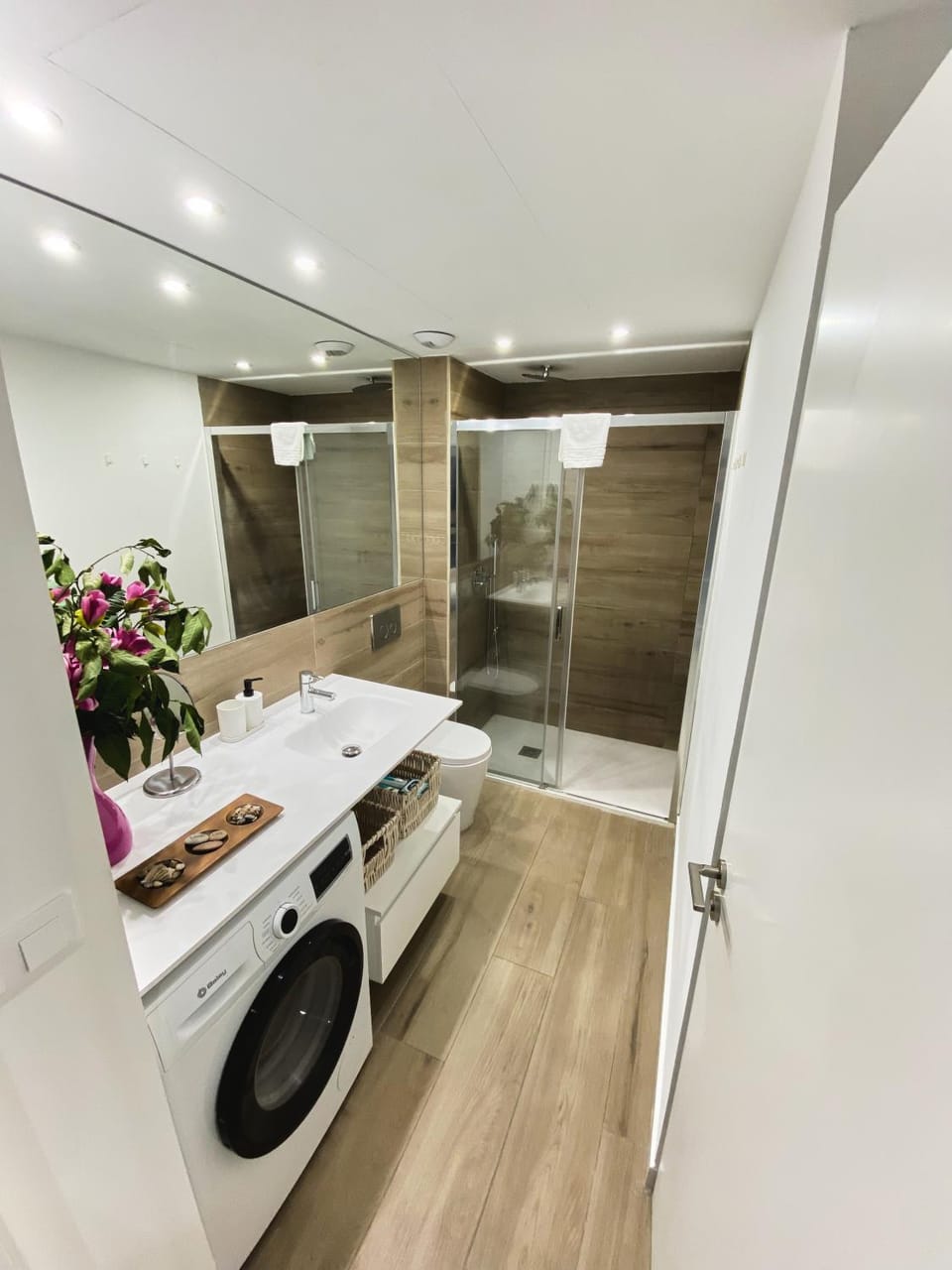 Shower, Bathroom, washing machine